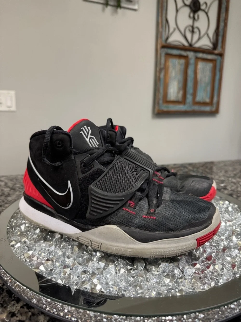 Nike Kyrie 6 bred Black and Red High-Top Basketball Sneakers 6Y